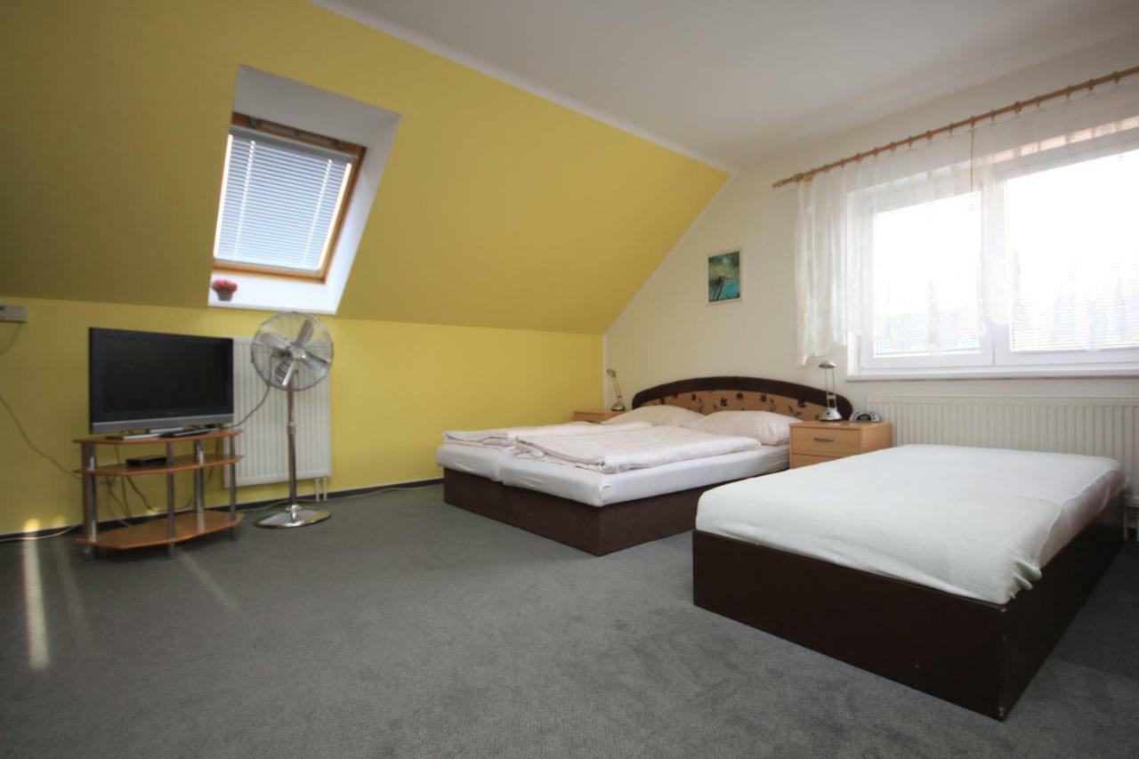 Apartman Pod Cernou Horou Appartement Rožnov pod Radhoštěm Buitenkant foto