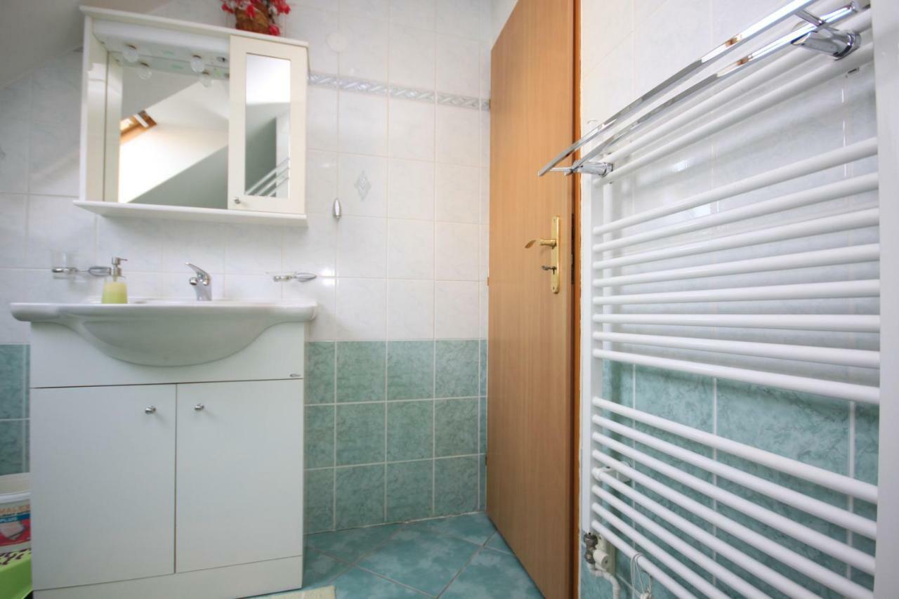 Apartman Pod Cernou Horou Appartement Rožnov pod Radhoštěm Buitenkant foto