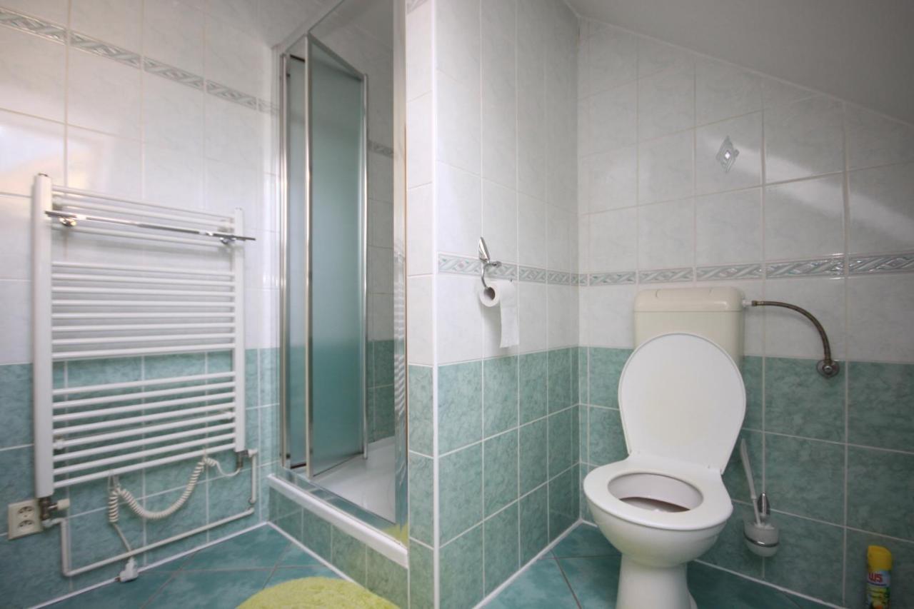 Apartman Pod Cernou Horou Appartement Rožnov pod Radhoštěm Buitenkant foto